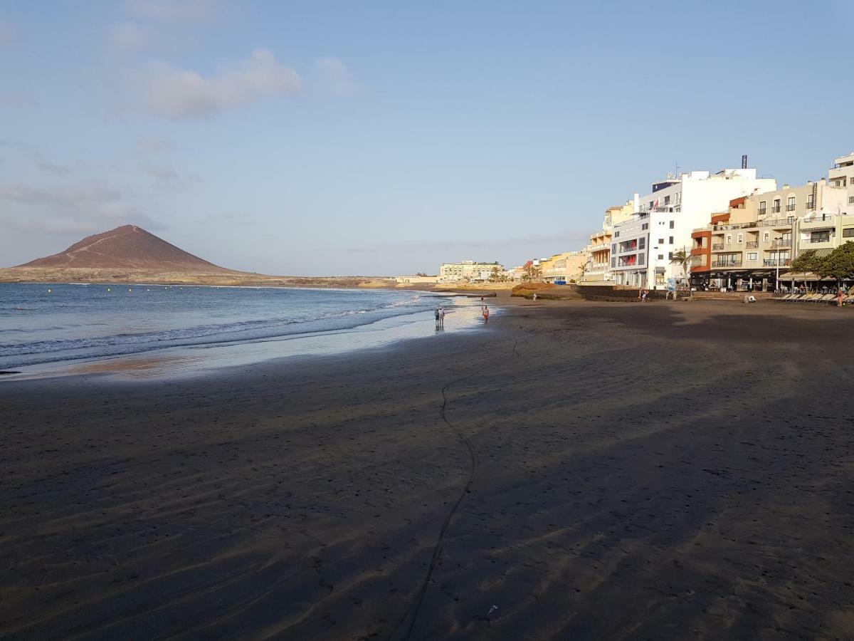 Alquilaencanarias-Medano Los Martines Beachfront A El Médano المظهر الخارجي الصورة